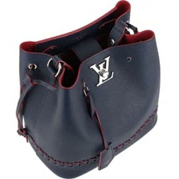 Louis Vuitton Lock Me Bucket Calf Leather Shoulder Bag - Picture 2 of 6